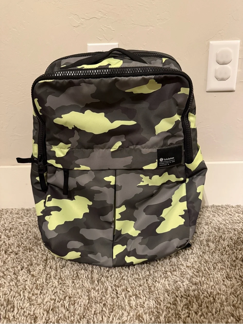 lululemon athletica Men’s Camo Backpack - Neon Green & Gray